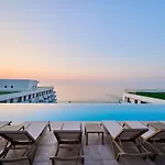 Vdr Vacation 12 In Infinity - Parking Apartment Mamaia